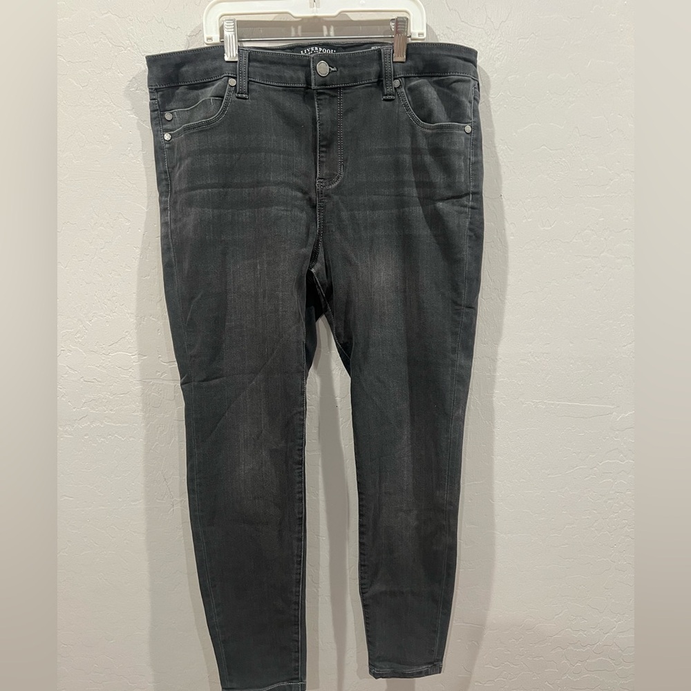 Liverpool Highrise Ankle Pant Grey Size petite 10/30